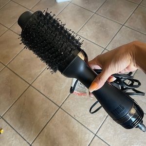 Hot Tools Volumizing Brush